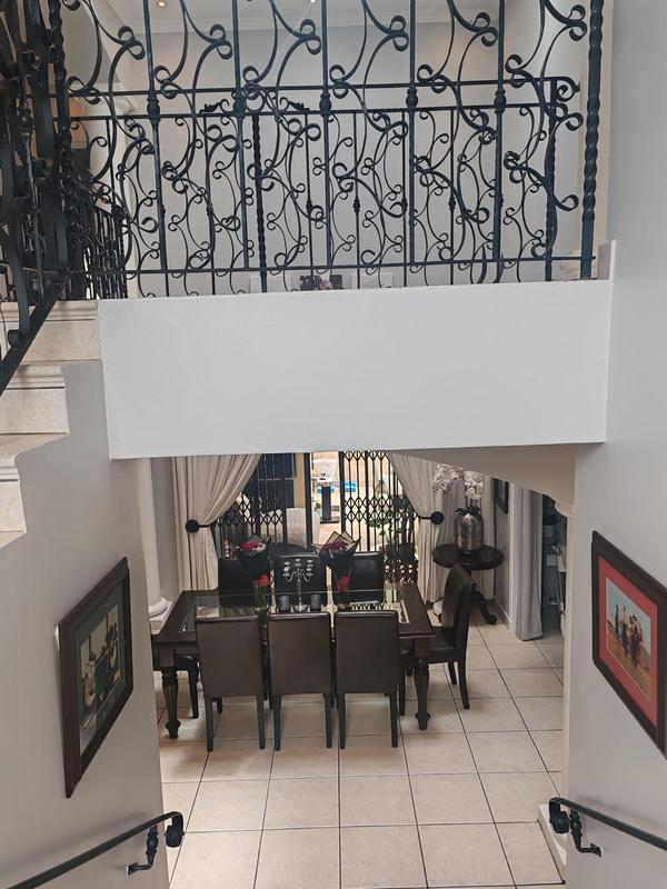 To Let 4 Bedroom Property for Rent in Bedfordview Gauteng