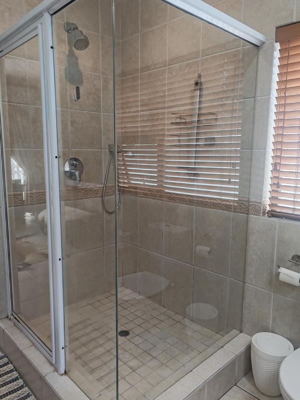 To Let 4 Bedroom Property for Rent in Bedfordview Gauteng