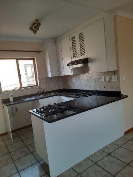 To Let 2 Bedroom Property for Rent in Mondeor Gauteng