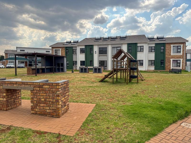 2 Bedroom Property for Sale in Protea Glen Gauteng