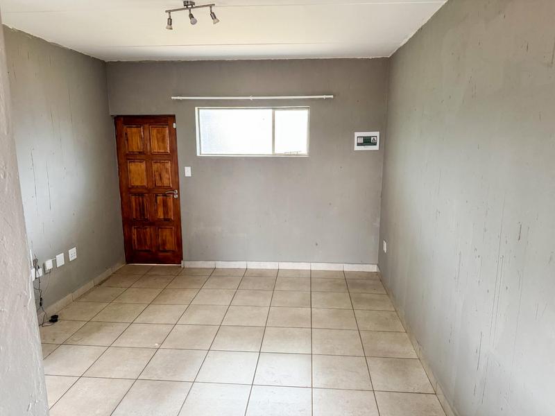 2 Bedroom Property for Sale in Protea Glen Gauteng