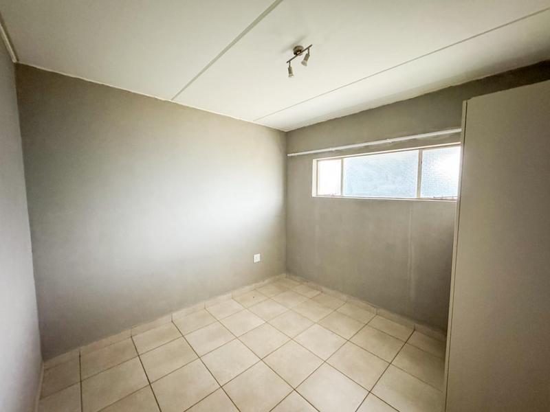 2 Bedroom Property for Sale in Protea Glen Gauteng