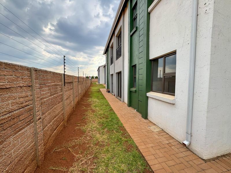2 Bedroom Property for Sale in Protea Glen Gauteng