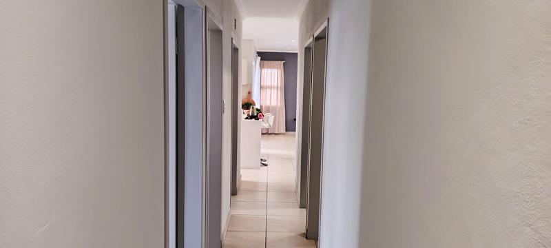 4 Bedroom Property for Sale in Mindalore Gauteng