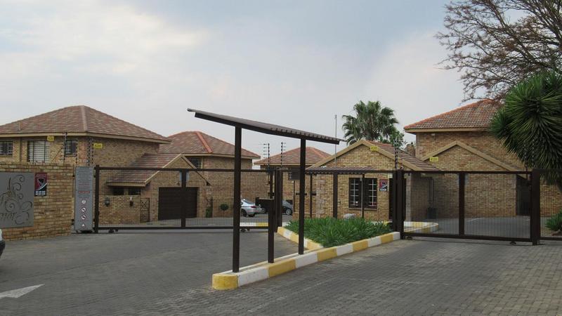 3 Bedroom Property for Sale in Willowbrook Gauteng