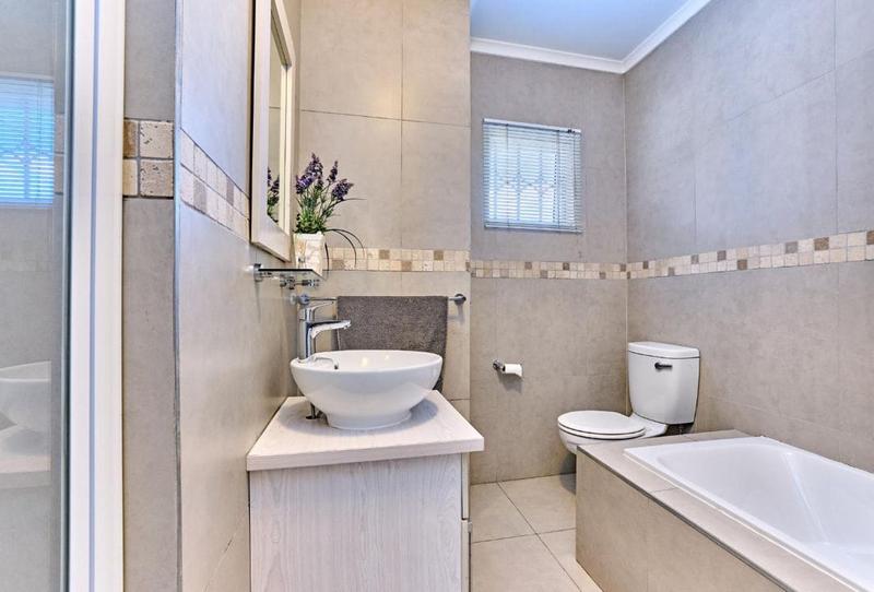 3 Bedroom Property for Sale in Carlswald Gauteng