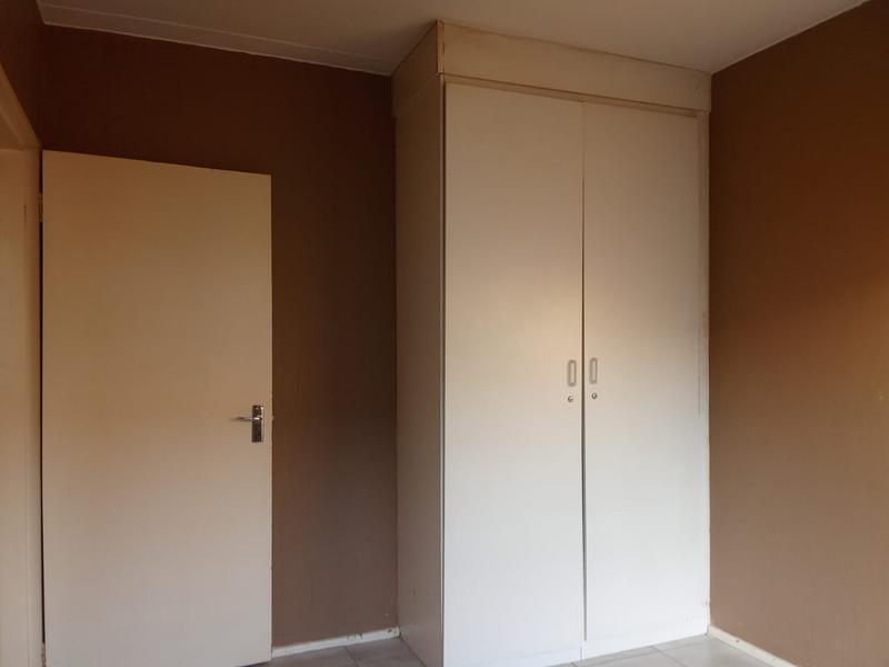 2 Bedroom Property for Sale in Vorna Valley Gauteng