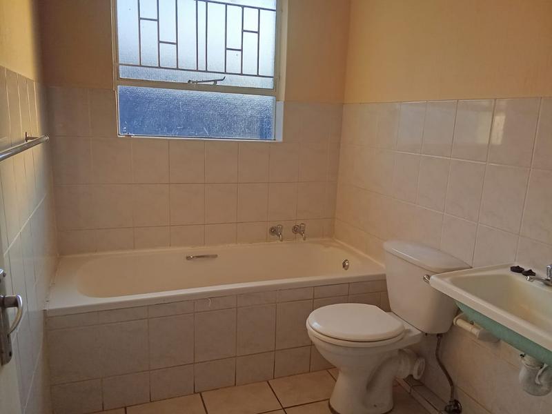 2 Bedroom Property for Sale in Vorna Valley Gauteng