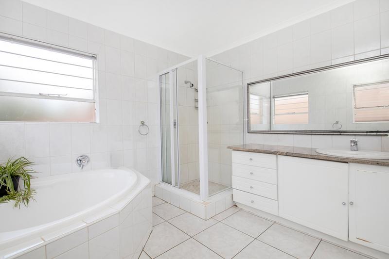 4 Bedroom Property for Sale in Noordheuwel Gauteng