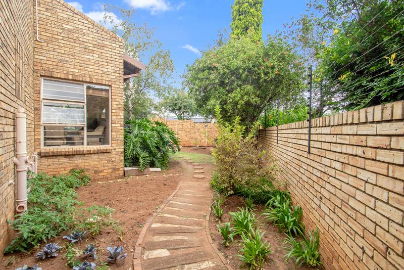 4 Bedroom Property for Sale in Noordheuwel Gauteng