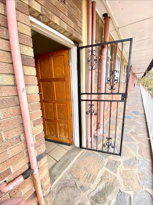 2 Bedroom Property for Sale in Florida Gauteng