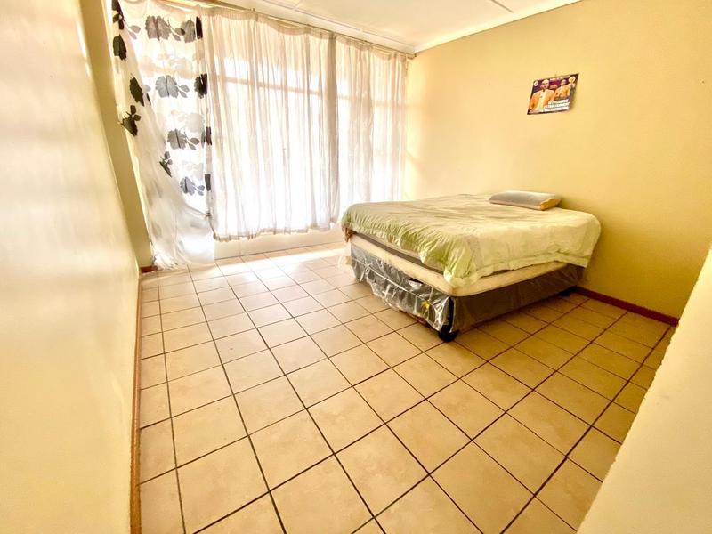2 Bedroom Property for Sale in Florida Gauteng