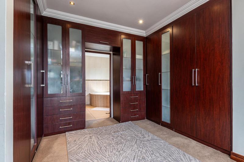 5 Bedroom Property for Sale in Willowbrook Gauteng