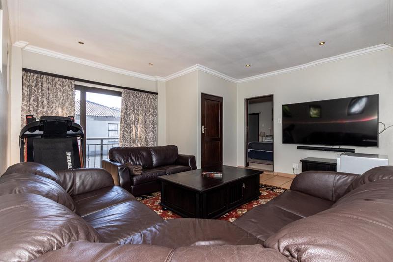 5 Bedroom Property for Sale in Willowbrook Gauteng