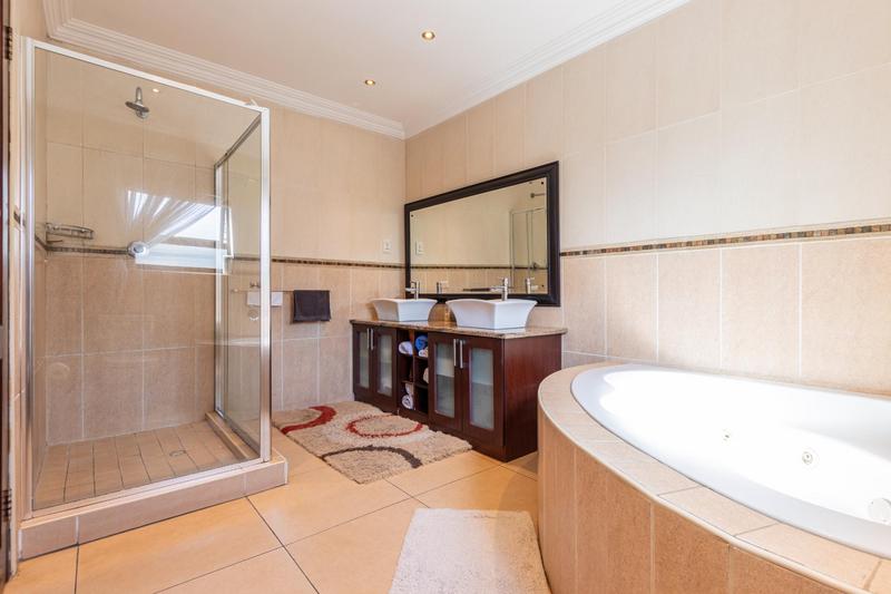 5 Bedroom Property for Sale in Willowbrook Gauteng