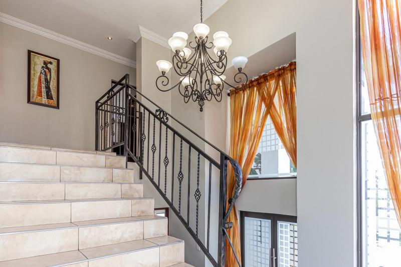 5 Bedroom Property for Sale in Willowbrook Gauteng