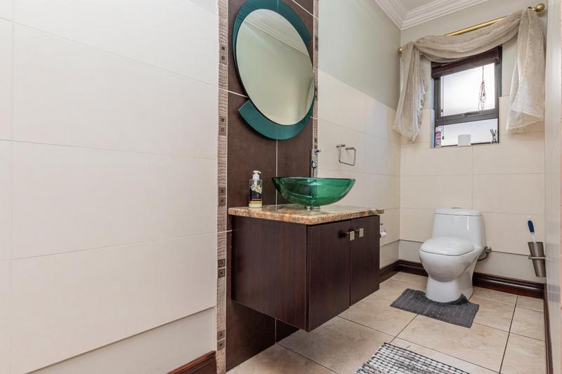 5 Bedroom Property for Sale in Willowbrook Gauteng