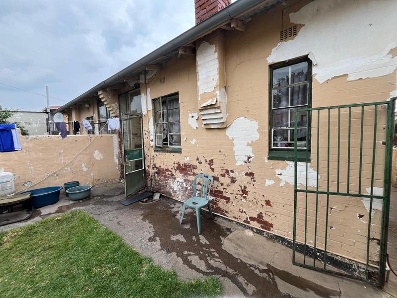5 Bedroom Property for Sale in Rosettenville Gauteng