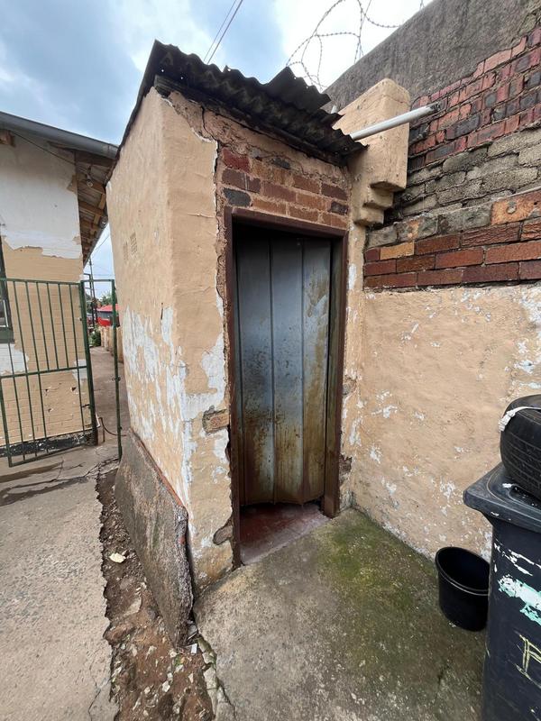 5 Bedroom Property for Sale in Rosettenville Gauteng