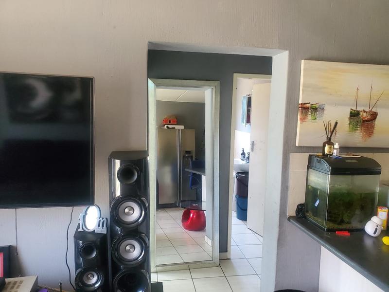 2 Bedroom Property for Sale in Rosettenville Gauteng