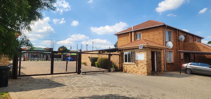 2 Bedroom Property for Sale in Rosettenville Gauteng