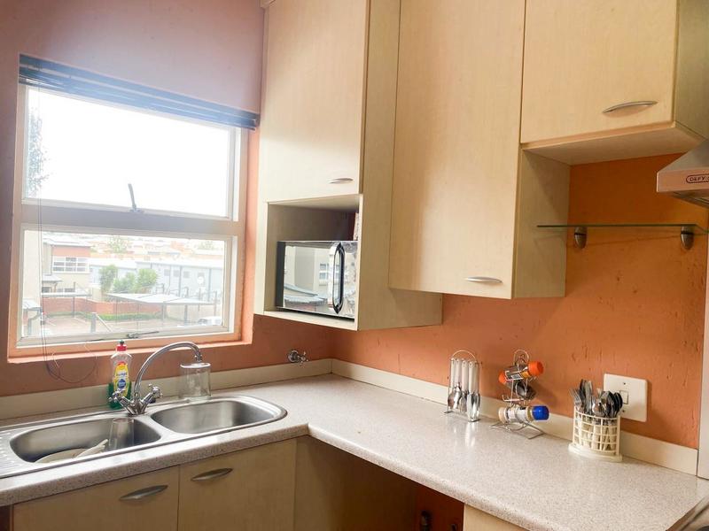 To Let 2 Bedroom Property for Rent in Lonehill Gauteng