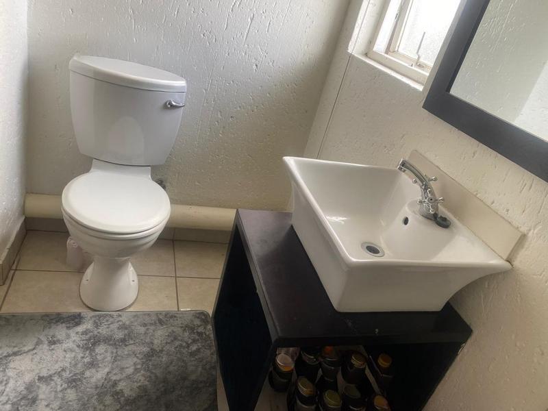 To Let 2 Bedroom Property for Rent in Lonehill Gauteng