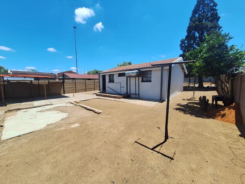 2 Bedroom Property for Sale in Mabopane Gauteng