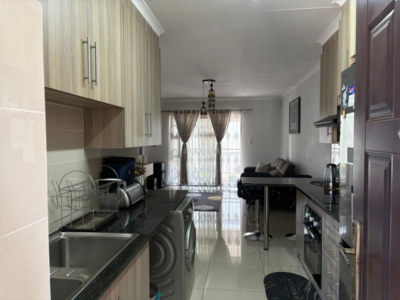 2 Bedroom Property for Sale in Crystal Park Gauteng