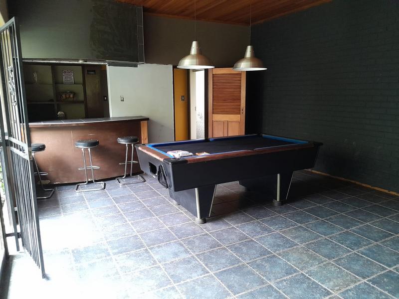 5 Bedroom Property for Sale in Cyrildene Gauteng