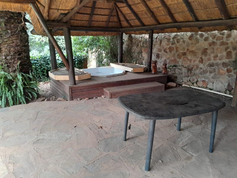 5 Bedroom Property for Sale in Cyrildene Gauteng