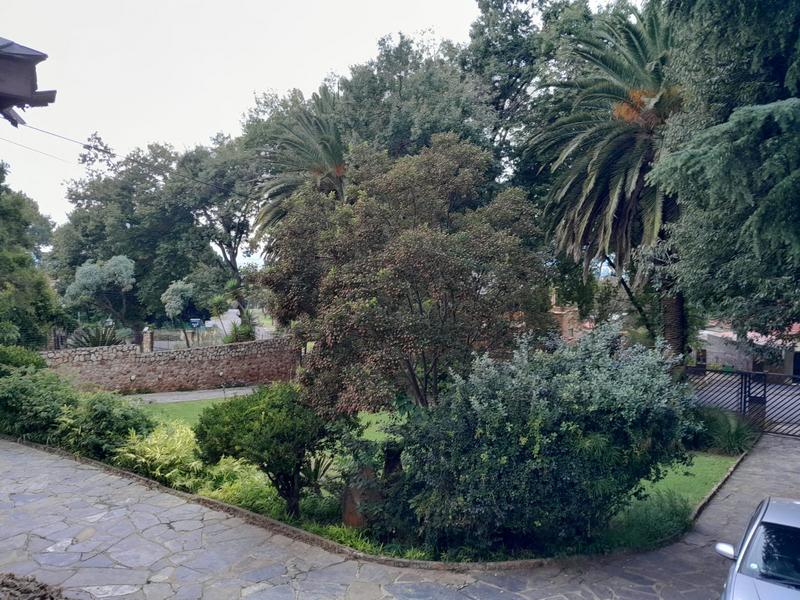 5 Bedroom Property for Sale in Cyrildene Gauteng