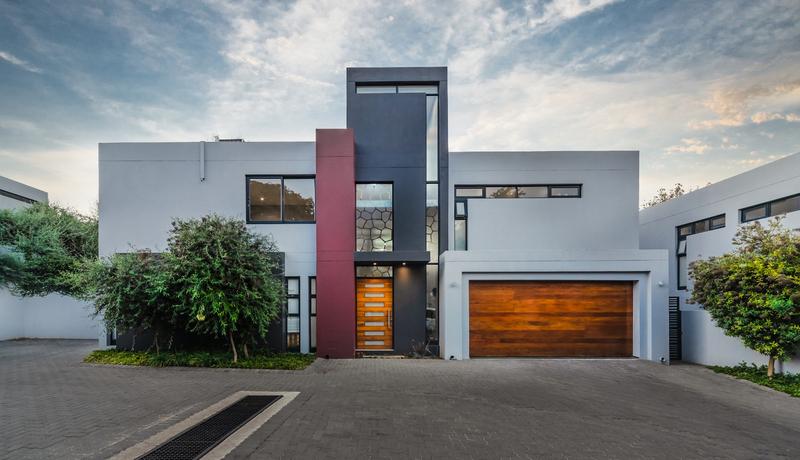 To Let 4 Bedroom Property for Rent in Sandown Gauteng