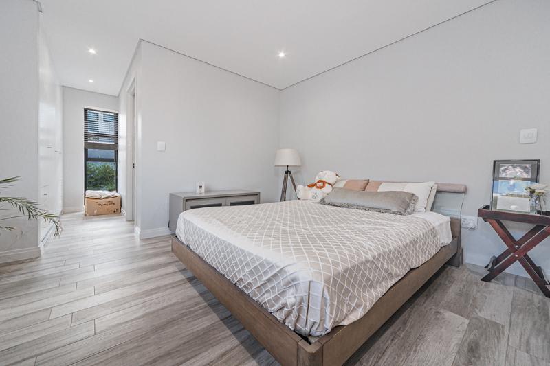 To Let 4 Bedroom Property for Rent in Sandown Gauteng