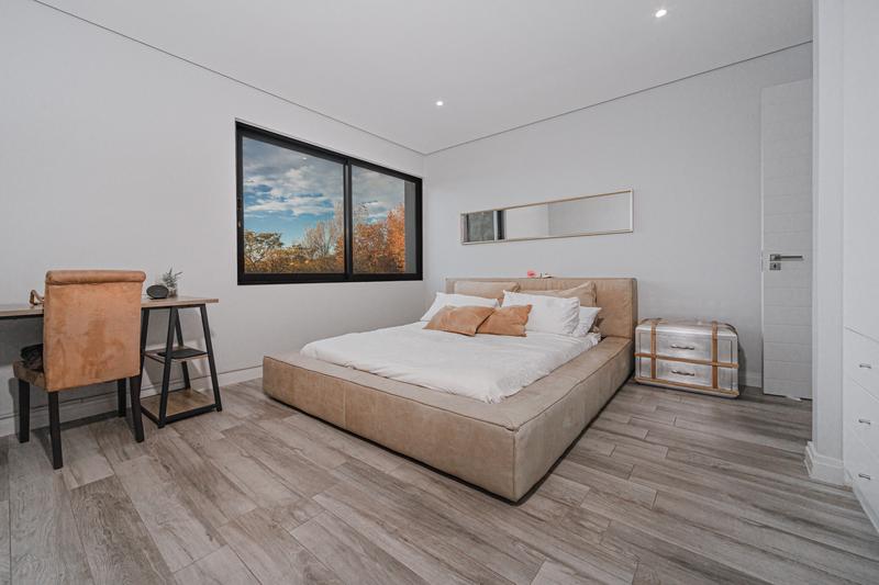 To Let 4 Bedroom Property for Rent in Sandown Gauteng