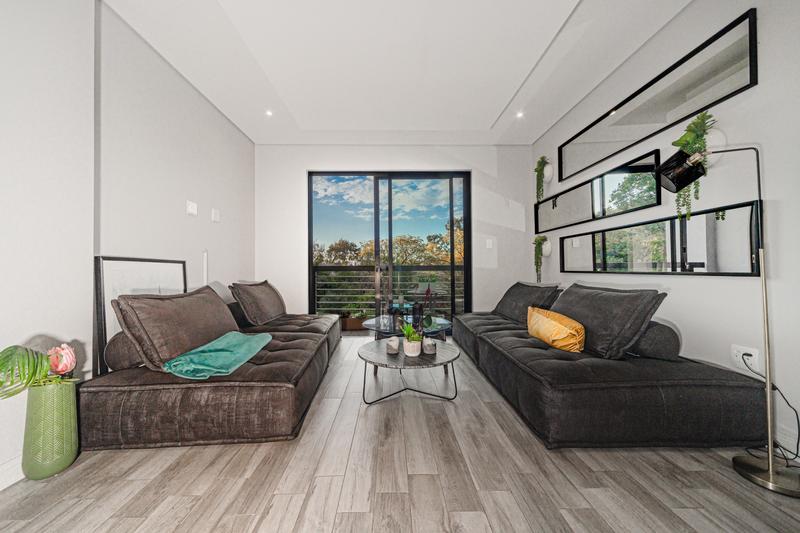 To Let 4 Bedroom Property for Rent in Sandown Gauteng