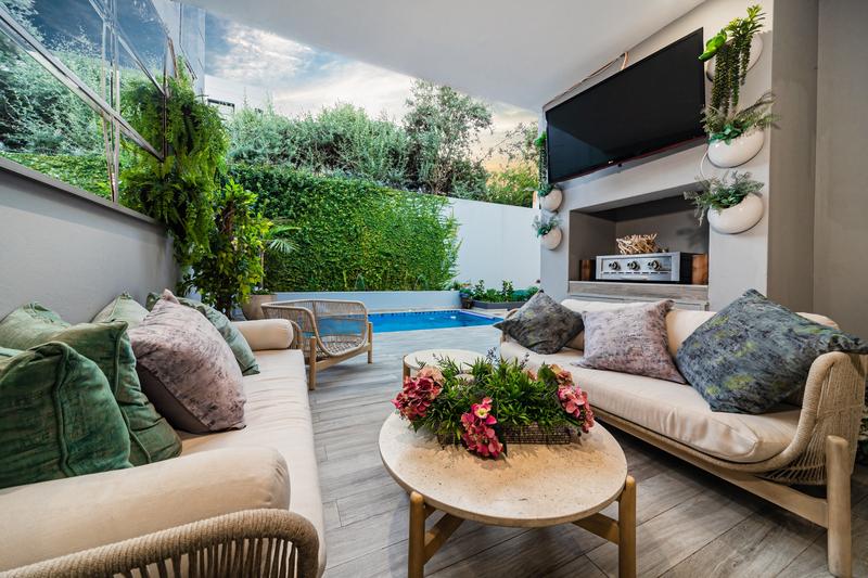 To Let 4 Bedroom Property for Rent in Sandown Gauteng