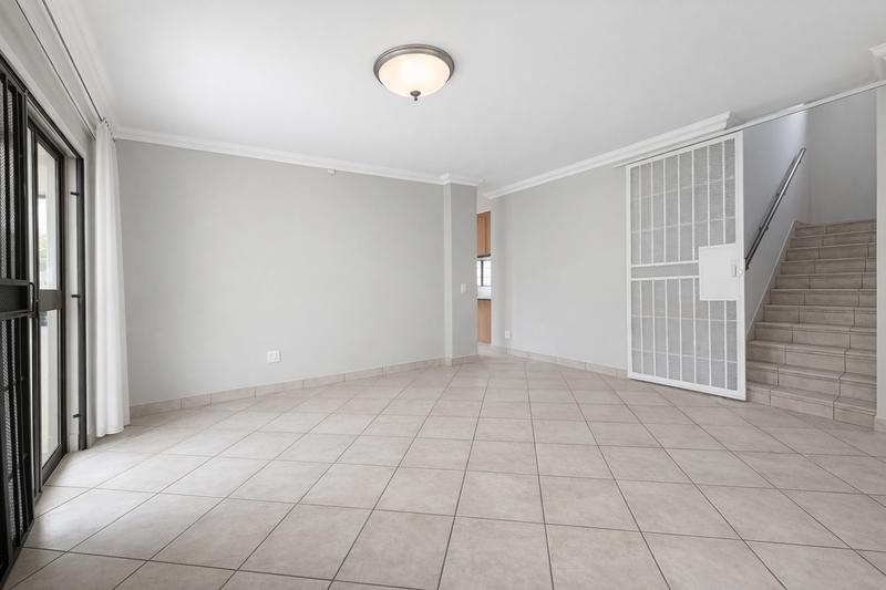 To Let 4 Bedroom Property for Rent in Waterkloof Ridge Gauteng