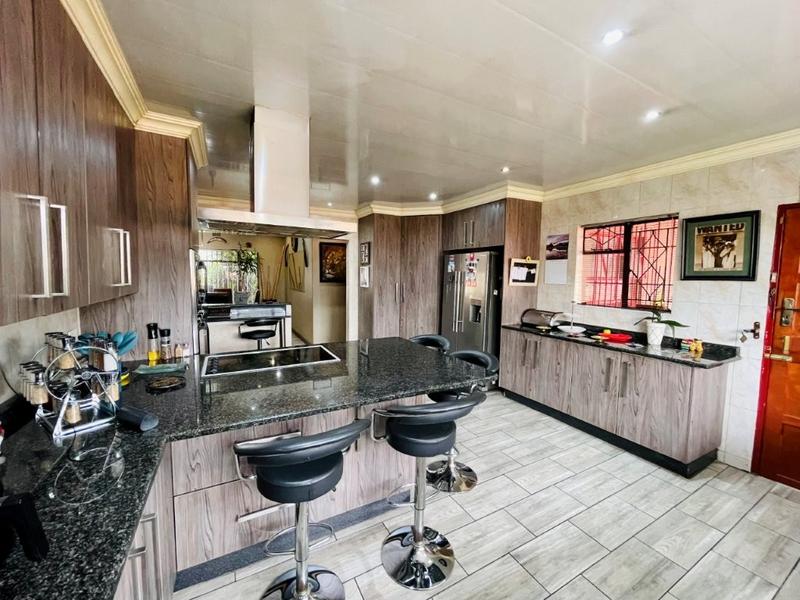 3 Bedroom Property for Sale in Brackenhurst Gauteng