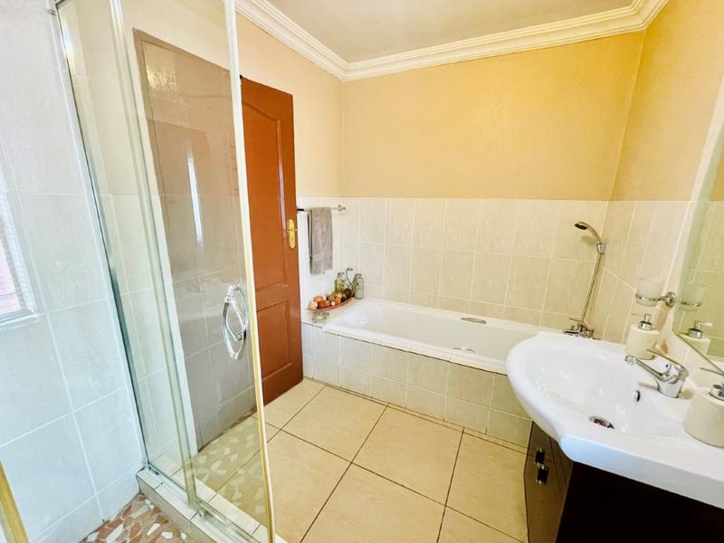 3 Bedroom Property for Sale in Brackenhurst Gauteng