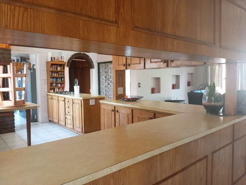 4 Bedroom Property for Sale in Petersfield Gauteng