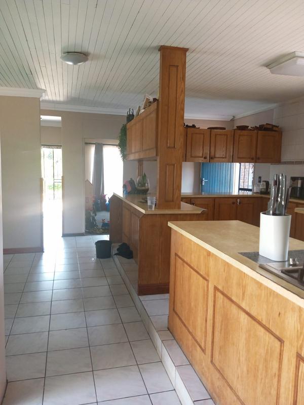 4 Bedroom Property for Sale in Petersfield Gauteng