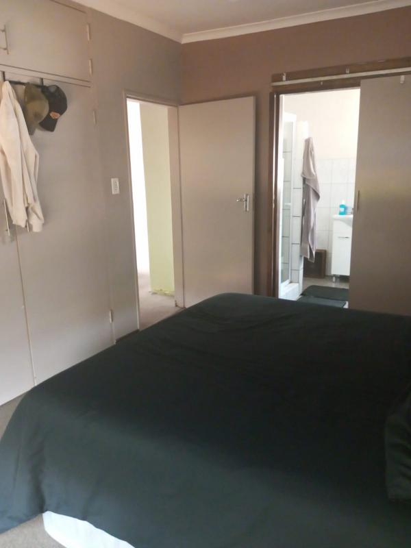 4 Bedroom Property for Sale in Petersfield Gauteng