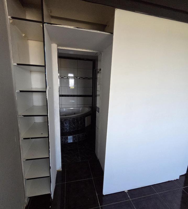 2 Bedroom Property for Sale in Ridgeway Gauteng