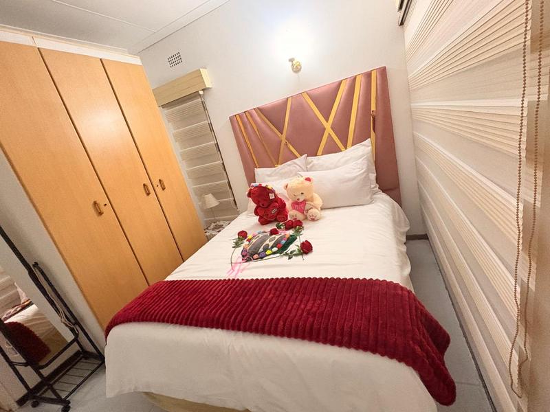 To Let 1 Bedroom Property for Rent in Blairgowrie Gauteng