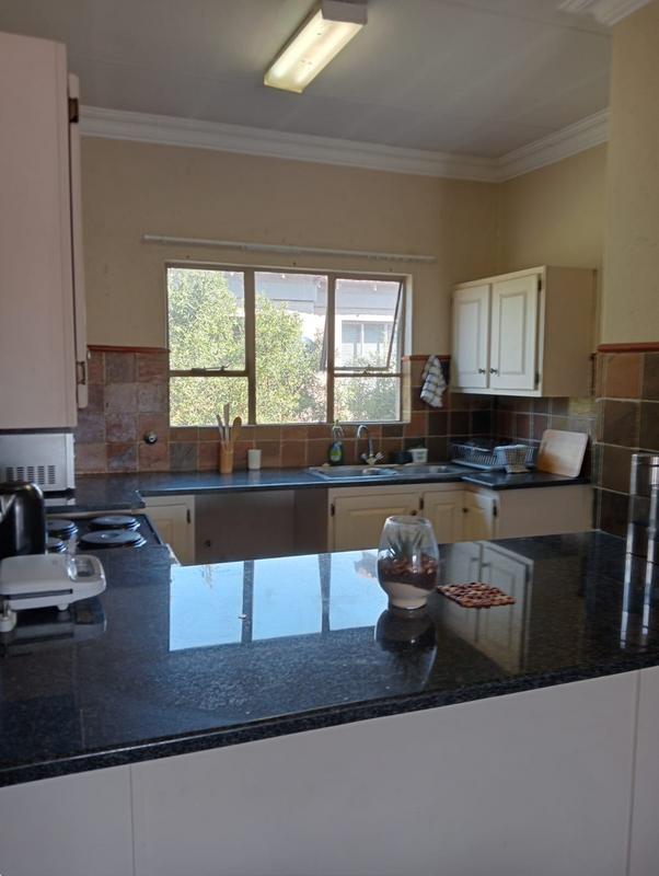 To Let 1 Bedroom Property for Rent in Weltevreden Park Gauteng