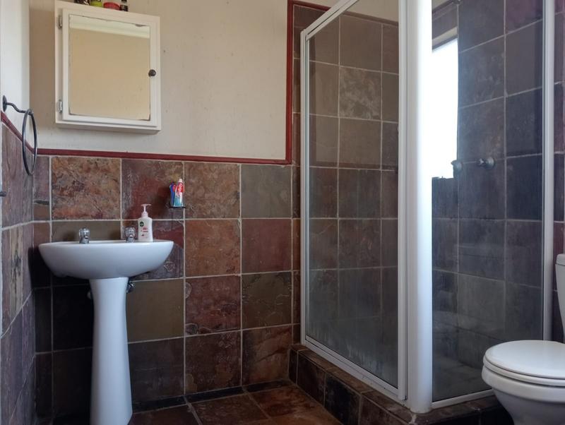To Let 1 Bedroom Property for Rent in Weltevreden Park Gauteng