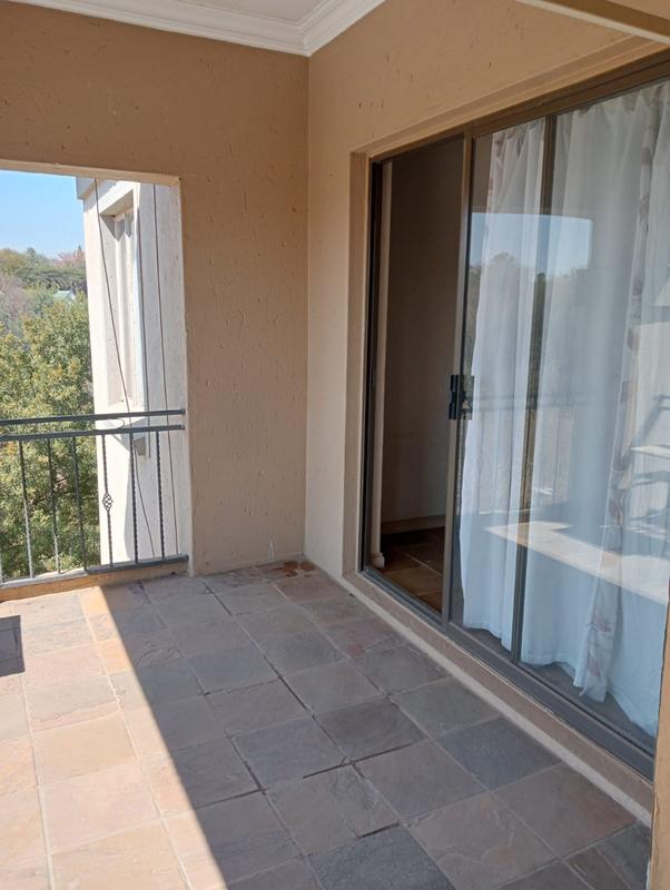 To Let 1 Bedroom Property for Rent in Weltevreden Park Gauteng