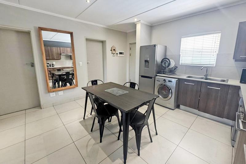 To Let 2 Bedroom Property for Rent in Sandown Gauteng