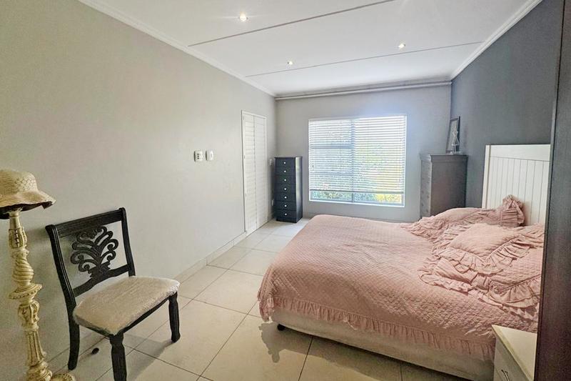 To Let 2 Bedroom Property for Rent in Sandown Gauteng